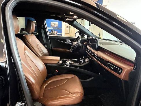 Used 2022 Lincoln Nautilus Reserve AWD/4WD image 34