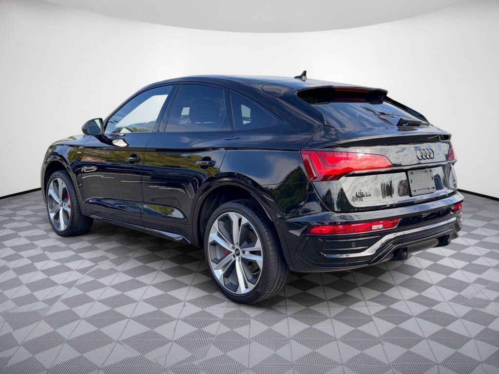 Used 2024 Audi Q5 2.0T Premium Plus w/ Premium Plus Package AWD/4WD image 3