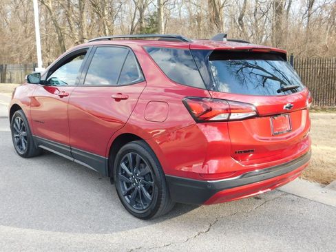 Used 2023 Chevrolet Equinox RS w/ RS Leather Package image 3