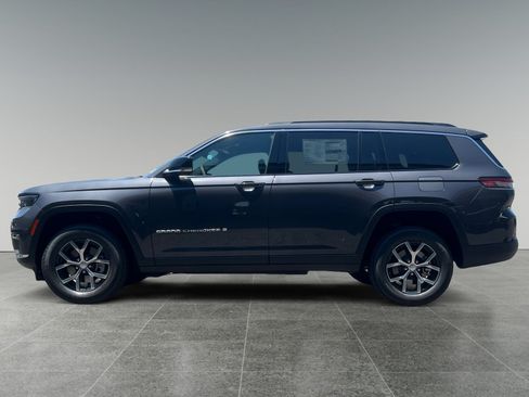 Used 2025 Jeep Grand Cherokee L Limited RWD image 2