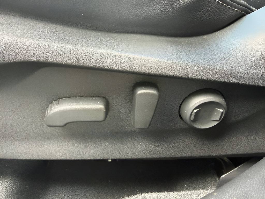 Used 2023 Subaru Forester Touring AWD/4WD image 9