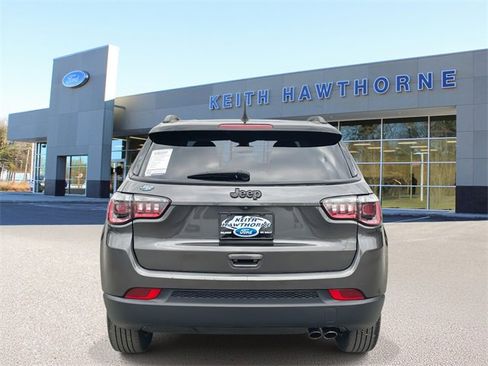 Used 2021 Jeep Compass Latitude image 5