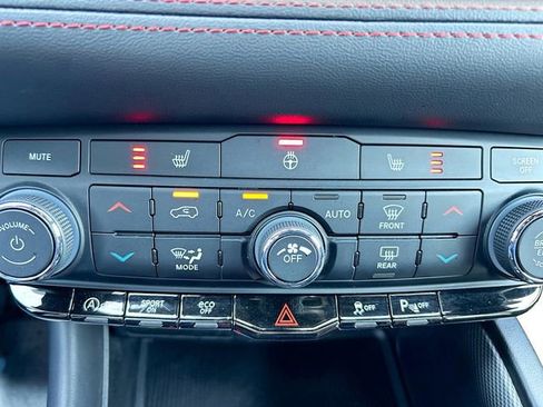 Used 2023 Dodge Durango GT AWD/4WD image 22