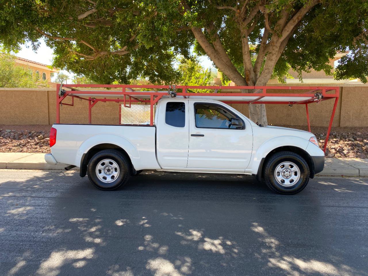 Used 2020 Nissan Frontier S RWD image 2