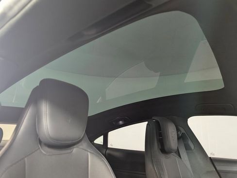 Used 2020 Porsche Taycan Turbo image 25