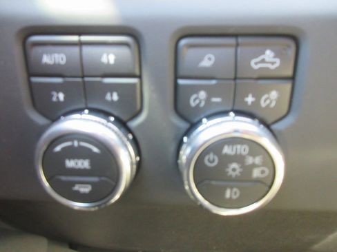 New 2026 GMC Sierra 1500 AT4 w/ AT4 Premium Package image 18