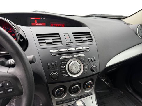 Used 2011 MAZDA MAZDA3 s Grand Touring w/ Tech Pkg image 12