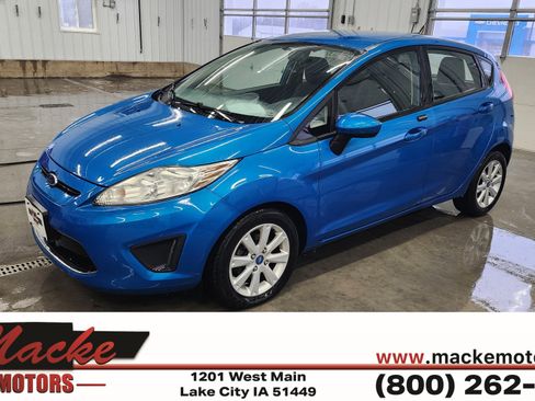 Used 2012 Ford Fiesta SE image 1