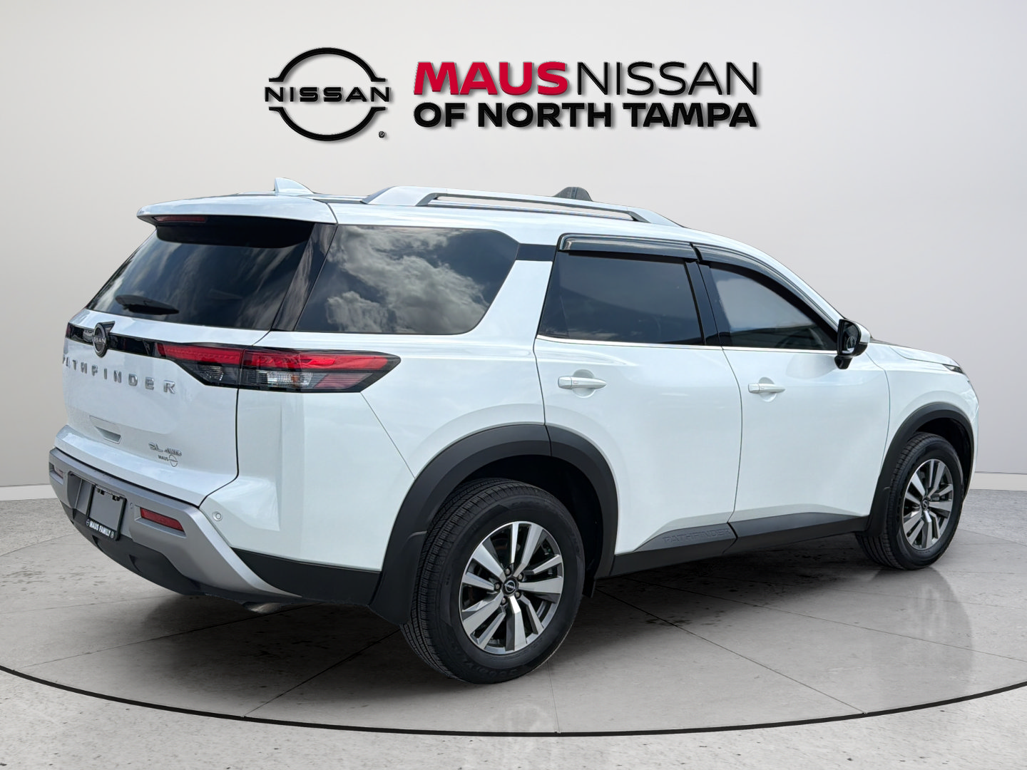 Certified 2025 Nissan Pathfinder SL AWD/4WD image 12