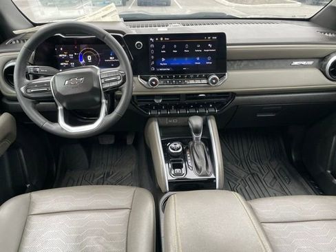 Used 2023 Chevrolet Colorado ZR2 w/ ZR2 Convenience Package III AWD/4WD image 10