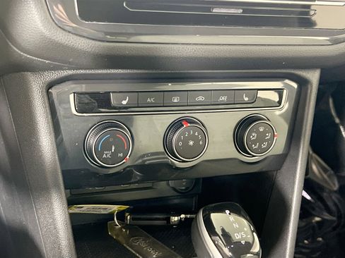 Used 2023 Volkswagen Tiguan S image 15