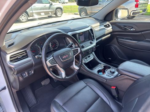 Certified 2022 GMC Acadia SLT w/ Elevation Edition AWD/4WD image 13