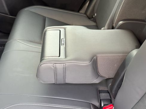 Used 2024 Lexus RX 350 F Sport image 33