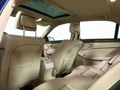 Used 2014 Mercedes-Benz E 350 4MATIC Sedan image 33