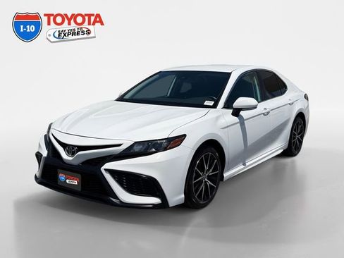 Certified 2024 Toyota Camry SE w/ Convenience Package FWD image 1
