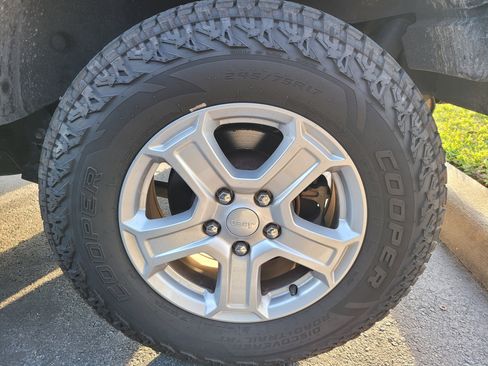 Used 2018 Jeep Wrangler Unlimited Sport S AWD/4WD image 7