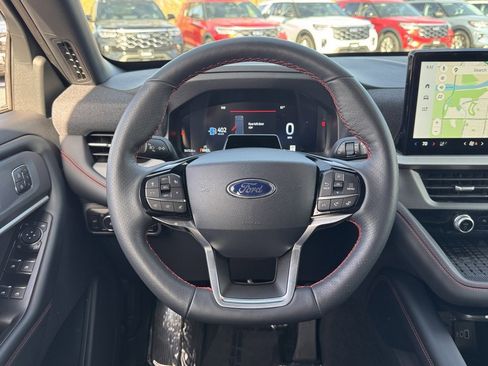 Used 2025 Ford Explorer ST-Line w/ Premium Package image 23