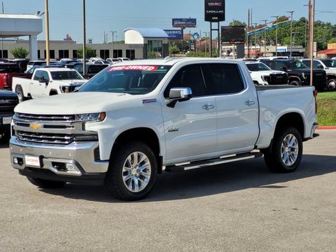 Used 2021 Chevrolet Silverado 1500 LTZ w/ Technology Package AWD/4WD image 3