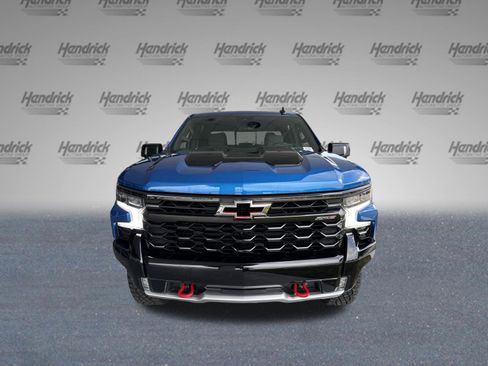 Used 2022 Chevrolet Silverado 1500 ZR2 w/ Technology Package AWD/4WD image 3