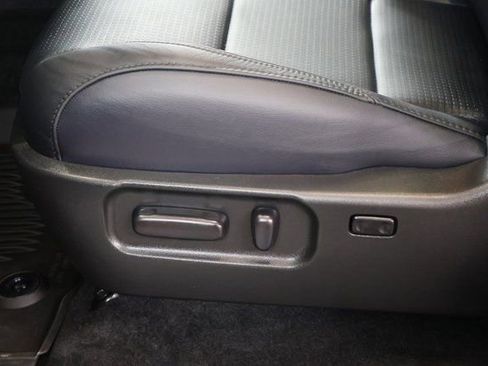 Used 2023 Toyota Tacoma Limited image 10