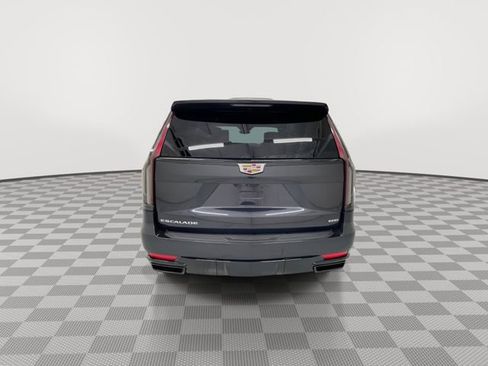 Certified 2024 Cadillac Escalade Sport Platinum image 9