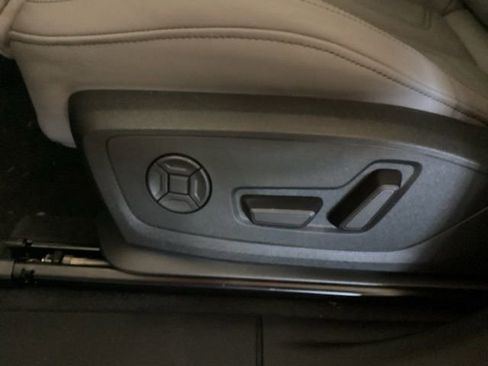 New 2025 Audi Q3 2.0T Premium image 14