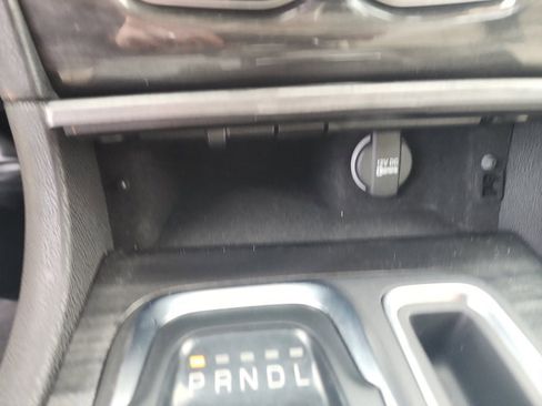 Used 2020 Chrysler 300 Touring image 19