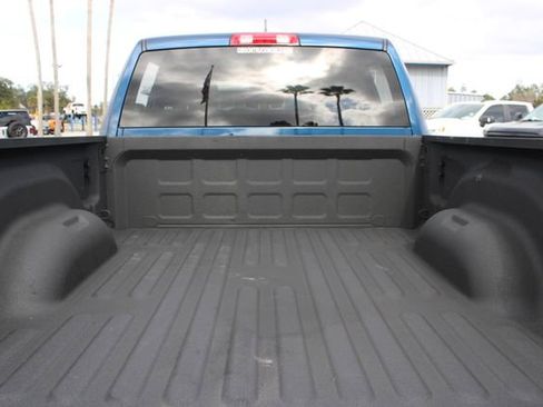 Used 2024 RAM 2500 Big Horn w/ Sport Appearance Package image 10