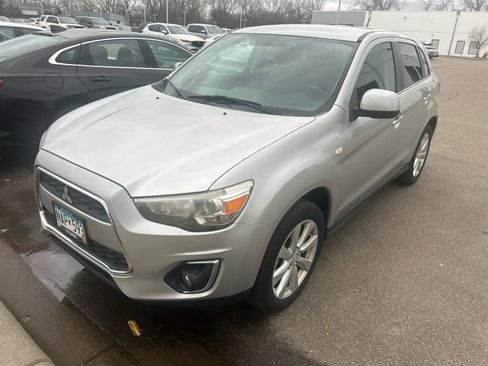 Used 2014 Mitsubishi Outlander Sport SE image 4