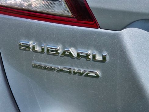 Used 2019 Subaru Outback 3.6R Limited AWD/4WD image 12