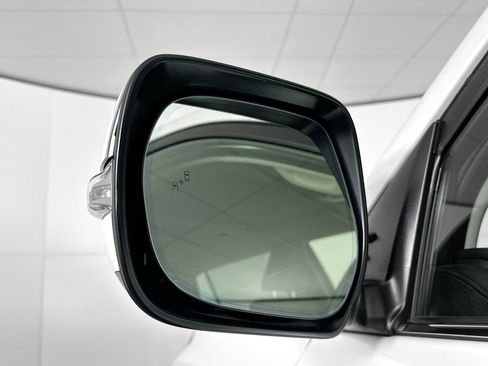 Used 2017 Lexus GX 460 Premium w/ Premium Package image 16