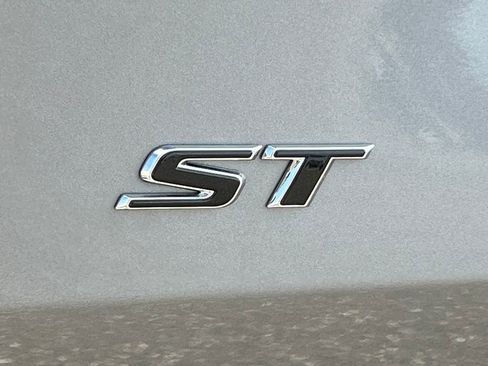 New 2026 Buick Encore GX Sport Touring w/ Comfort Package image 2