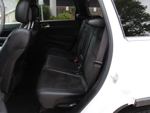 Used 2020 Jeep Grand Cherokee Laredo w/ Quick Order Package 2BN North AWD/4WD image 28