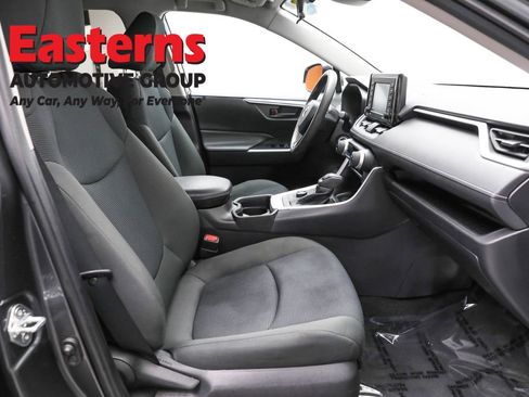 Used 2021 Toyota RAV4 LE image 24