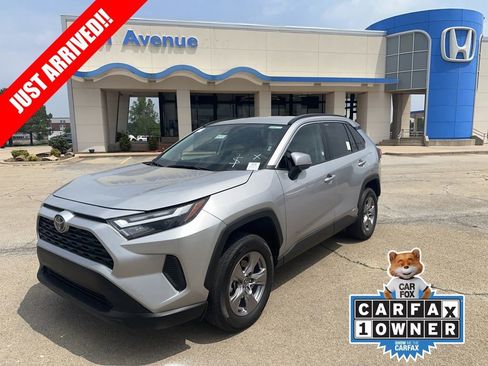 Used 2025 Toyota RAV4 XLE AWD/4WD image 1