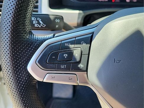 Used 2020 Volkswagen Atlas Cross Sport SEL Premium R-Line AWD/4WD image 19