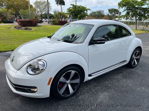 Used 2012 Volkswagen Beetle Launch Edition image 1