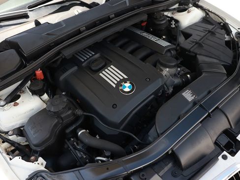 Used 2011 BMW 328i xDrive Sedan AWD/4WD image 47