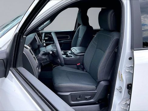 Certified 2026 RAM 2500 Big Horn AWD/4WD image 3