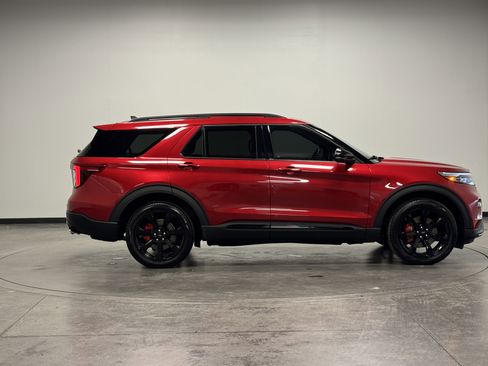 Used 2023 Ford Explorer ST w/ Equipment Group 401A image 9