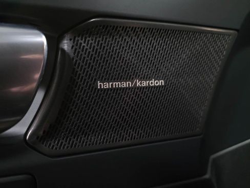 Used 2023 Volvo XC40 B5 Ultimate image 33