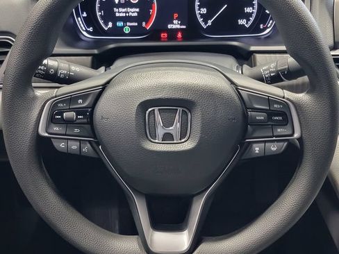 Used 2018 Honda Accord EX image 26