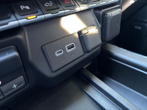 Used 2021 GMC Sierra 2500 Denali image 28