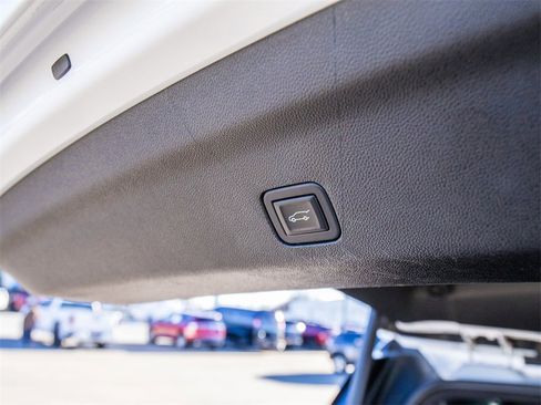 Used 2023 GMC Yukon XL AT4 w/ AT4 Premium Plus Package image 15