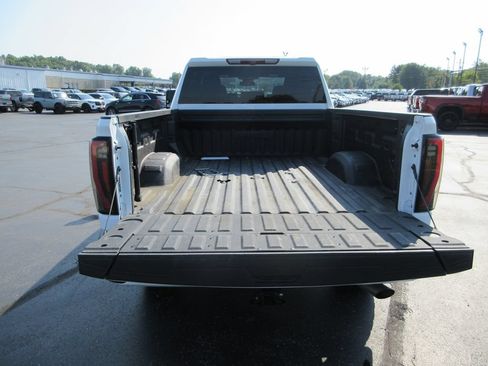 Certified 2024 GMC Sierra 2500 AT4 AWD/4WD image 8