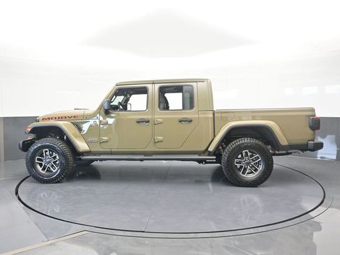 New 2026 Jeep Gladiator Mojave image 3