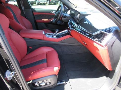 Used 2025 BMW X6 M Competition w/ Executive Package image 10