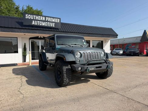 Used 2015 Jeep Wrangler Unlimited Sport w/ Quick Order Package 24S AWD/4WD image 3