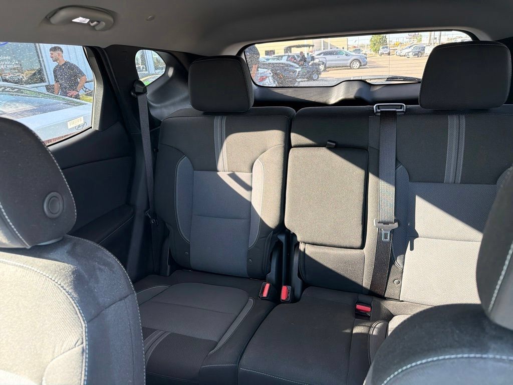 Used 2025 Chevrolet Blazer LT AWD/4WD image 23
