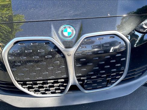 Certified 2023 BMW i4 eDrive35 RWD image 30